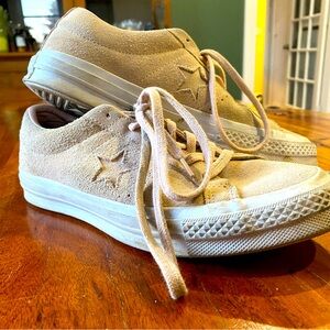 Pink Suede Converse Ladies Runners, Size 8.5
